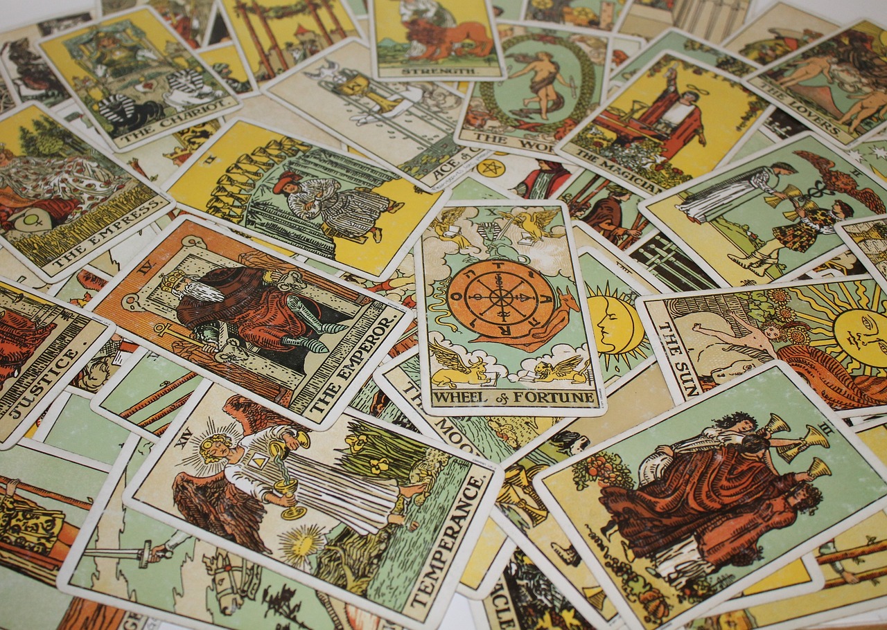 ¿Qué diferencia hay entre el Tarot de Marsella y el rider?